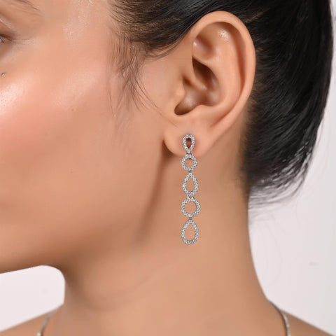 Fashionable Handcrafted CZ Necklace for Women: Eye-catching and Glamorous