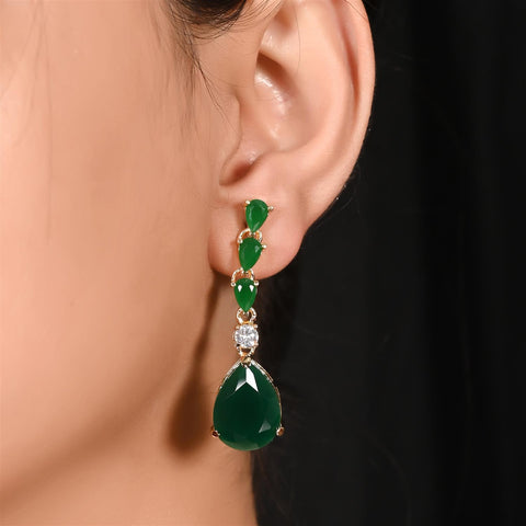 A Dazzling Statement Piece: Handmade CZ Necklace with Intricate Detailing