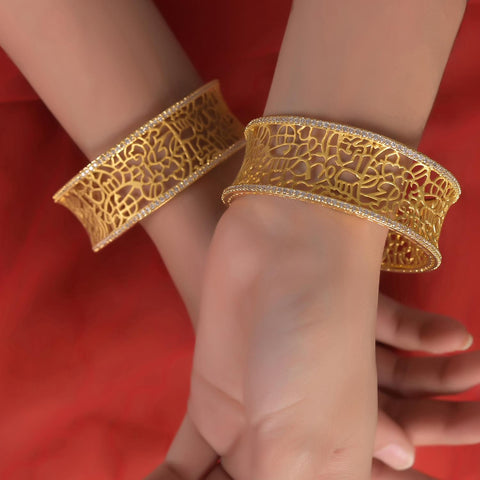 Gold plated Filigree Design White American Diamond CZ Light Bangle Kada