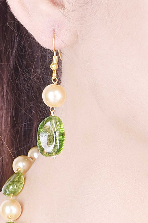 Raw Elegance: A Beautiful AAA Quality Natural Green Beads Necklace for Women