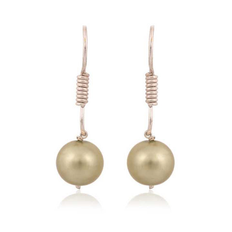 Make a Statement with Our Stunning Natural AAA Quality Green Pearl Necklaces